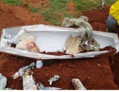 Caixo foi encontrado vazio no cemitrio (Foto: Buriti News)