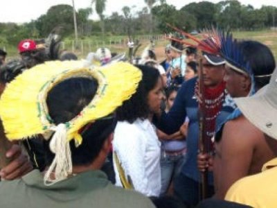 Negociao durante conflito de indgenas no territrio em 2013. (Foto: Gazeta do Pantanal)