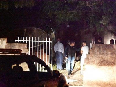 Perseguio terminou em residncia invadida por Renanzinho. (Foto: Maikon Leal/Coxim Agora)