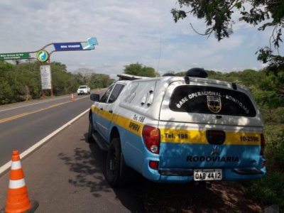 Viatura durante fiscalizao na MS-178, em Bonito (Foto: Divulgao / Polcia Militar Rodoviria)
