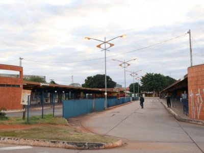 Terminal General Osrio vazio no incio desta manh sexta-feira (Foto: Henrique Kawaminami)