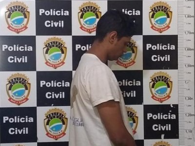 O assaltante que estava dirigindo o carro durante a fuga foi preso e confessou o crime (Foto: Mirian Machado)