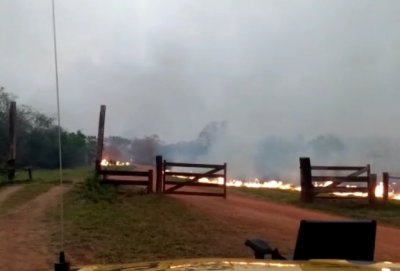 Estrada de acesso ao ponto turstico