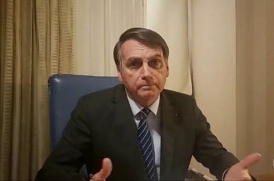 Bolsonaro durante fala nas redes sociais (Foto: G1)