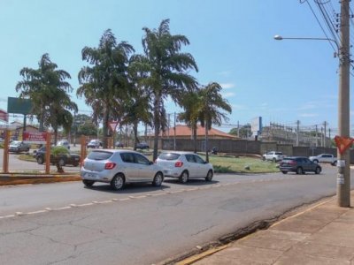 Prefeitura estima que 68 mil veculos passam diariamente pela regio (Foto: Marcos Maluf)