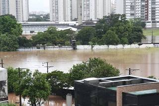 Considerando todos os meses do ano, o volume foi o oitavo maior acumulado da histria