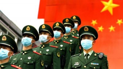 Avano da doena tem sido uma prova de fogo para Partido Comunista Chins e seu sistema poltico; autoridades locais costumam ter medo de expor problemas por causa da eventual reao de seus superiores.