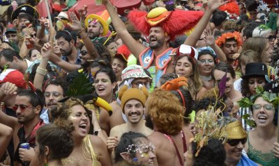 Desde o pr-carnaval at este domingo, 575 blocos animaram o pblico