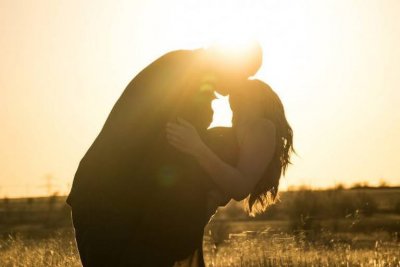 Seu signo solar revela o tipo de calor que voc emite no beijo e sua essncia ativa