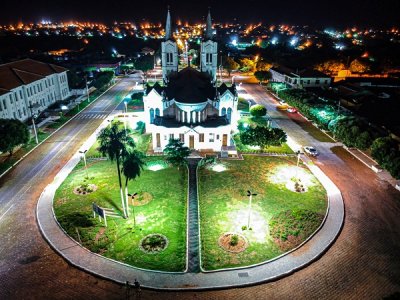 Em Aquidauana minima de 16 e mxima de 33-parcialmente nublado