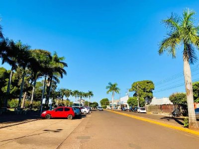 Por volta das 8h desta manh, o cu estava azul de brigadeiro na regio Central de Rio Brilhante (Foto: Diego Batistoti)