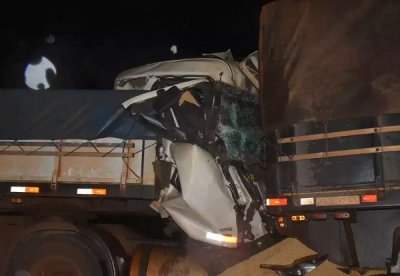 Cabine ficou destruda na coliso (Foto/A Gazeta News)