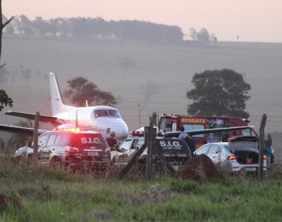 Momento da transferncia da viatura para o avio / Imagens: Jornal da Nova