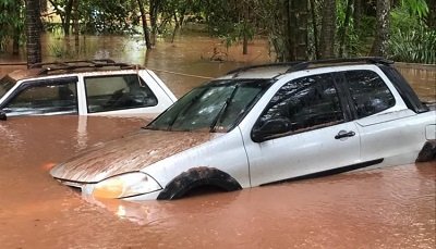 Chuva forte da ltima tera-feira (16) causou estragos de R$ 1 milho em Corguinho. (Foto: Enviada por leitor Midiamax)