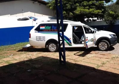 O corpo foi levado no carro da Pax para Instituto de Medicina e Odontologia Legal de Ponta Por. (Foto: Por News)