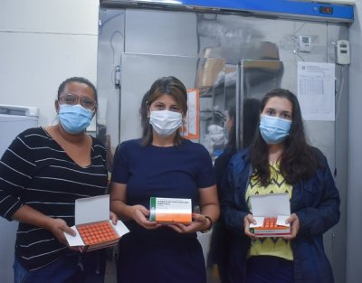 Foto arquivo quando da chegada do 1 lote de vacina em Aquidauana.