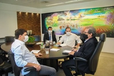 Da esquerda para a direita, Valdir Jnior, Iran Coelho, Rogrio Rosalin e Guilherme Novaes (Foto: Edson Ribeiro)