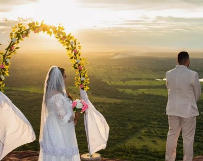 O sonho de se casar no Morro do Paxixi foi realizado.  Foto: Luiz Felipe Mendes