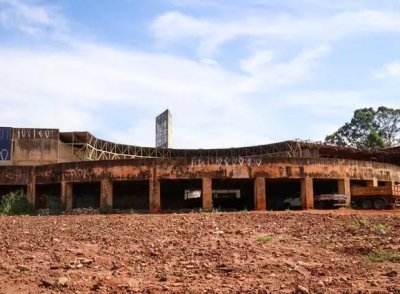 Obra do Centro de Belas Artes, no Bairro Cabreva, em Campo Grande. (Foto: Henrique Kawaminami)