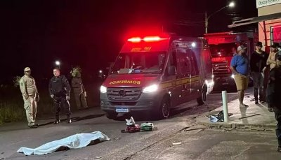 Motociclista morreu no local do acidente, na Mata do Jacinto. (Foto: Direto das Ruas)