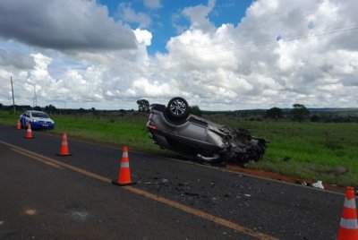 Creta ficou com a lateral destruda (Foto: Corino Alvarenga/O Correio News)