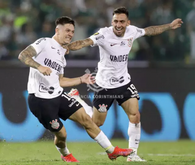 Jogadores do Corinthians comemorando gol de empate na Arena Barueri (Foto: Rodrigo Coca/Agncia Corinthians)
