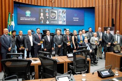 Os coautores da obra foram enaltecidos pelos deputados da ALEMS