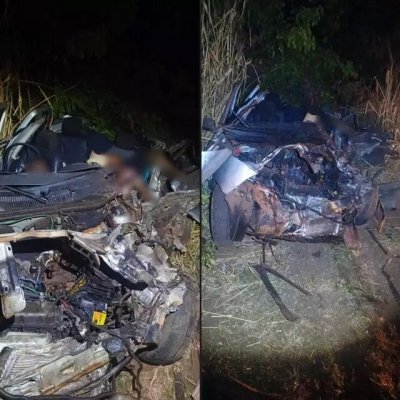 Carro ficou completamente destrudo aps a batida (Foto: Direto das ruas)