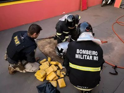 Tabletes de maconha removidos de botijo de gs (Foto: Corpo de Bombeiros)