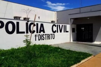 Entrada da Delegacia de Navira onde o caso foi registrado (Foto: T Na Mdia Navira)