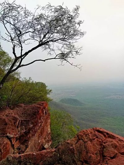 Cad? Fumaa atrapalhou e pr do sol no foi assistido ontem, no Morro do Paxixi (Foto: Idaicy Solano)