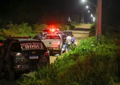 Policiais do Batalho de Choque cercam rea de confronto. (Foto: Enryck Sena)