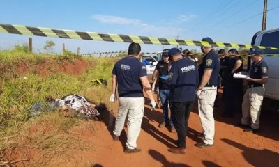 Corpos encontrados em estrada vicinal na fronteira. (Foto: Ponta Por News).