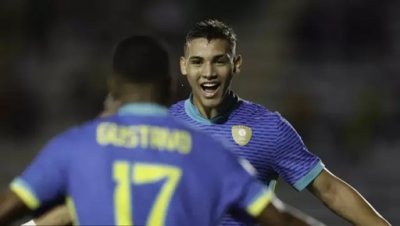 Deivid comemora gol no gramado do Misael Delgado. (Foto: Rafael Ribeiro/CBF)