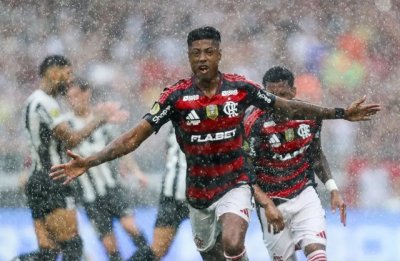 Com Bruno Henrique, Flamengo vence Supercopa do Brasil  Gilvan de Souza/CRF