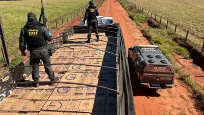 Carga de cigarros foi apreendida em estrada vicinal de MS. (Foto: Reproduo/DOF)