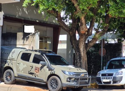 Viatura do BOPE na rea central de Aquidauana