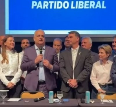 Fl�vio Bolsonaro anuncia Alfredo Gaspar como vice e confirma chapa pura pelo PL