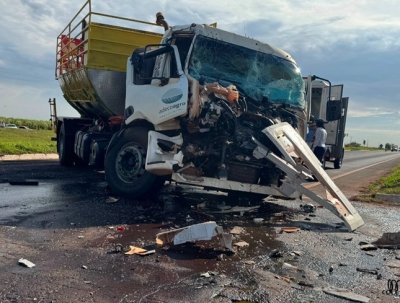 Motociclista fica ferida em acidente envolvendo caminhonete em Ivinhema (v�deo)