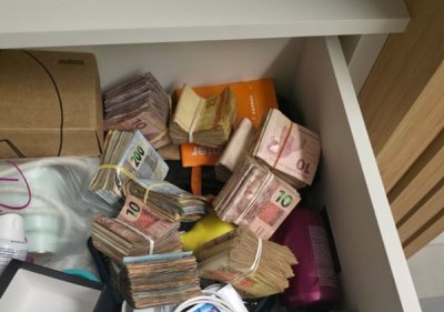 Dinheiro apreendido com Lucas da Silva dos Santos em 1� de setembro, (Foto: Divulga��o)